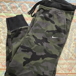Nike Camo Joggers